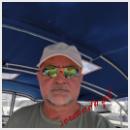 Obywatel USA i Polski, zamieszkaly na Florydzie.